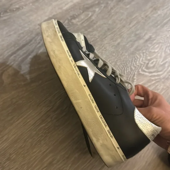 GOLDEN GOOSE SNEAKERS - Picture 6 of 7